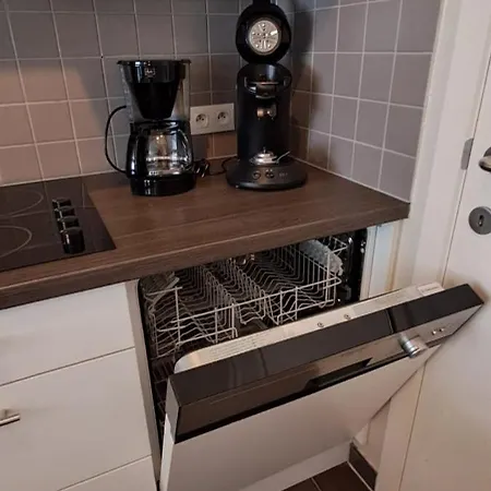 1-slaapkamer - Vlak Bij - Parkeerplaats Inclusief *