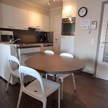 1-slaapkamer - Vlak Bij - Parkeerplaats Inclusief Апартаменты